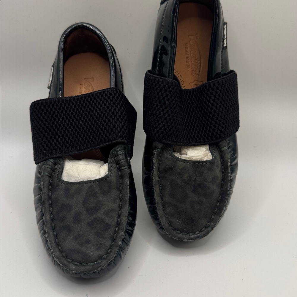 Brand New Girls Green Leopard print 55- Lily shoe with Elastic strap